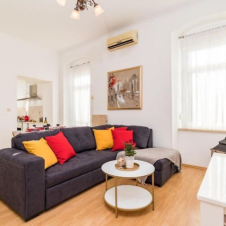 Apartman Lussi Pula Eksteriør billede
