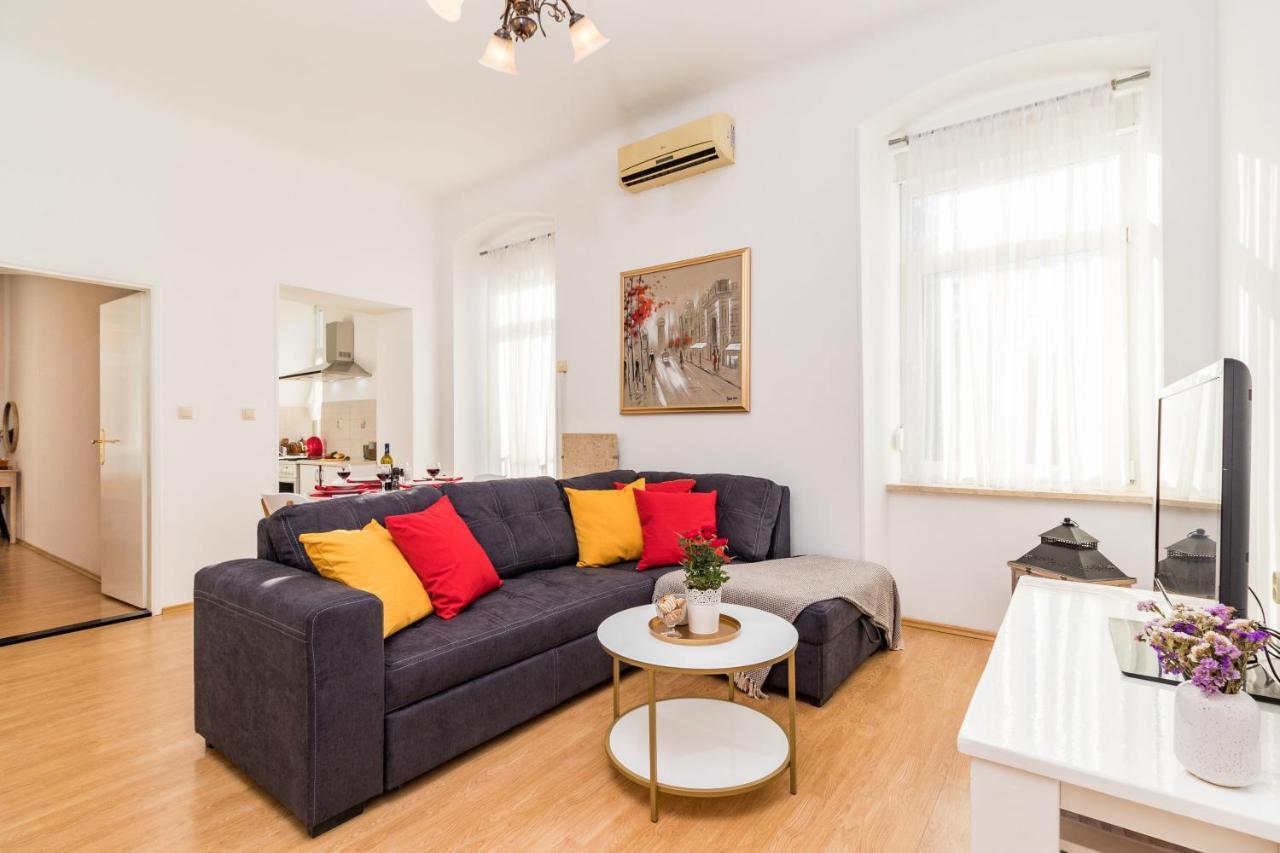 Apartman Lussi Pula Eksteriør billede
